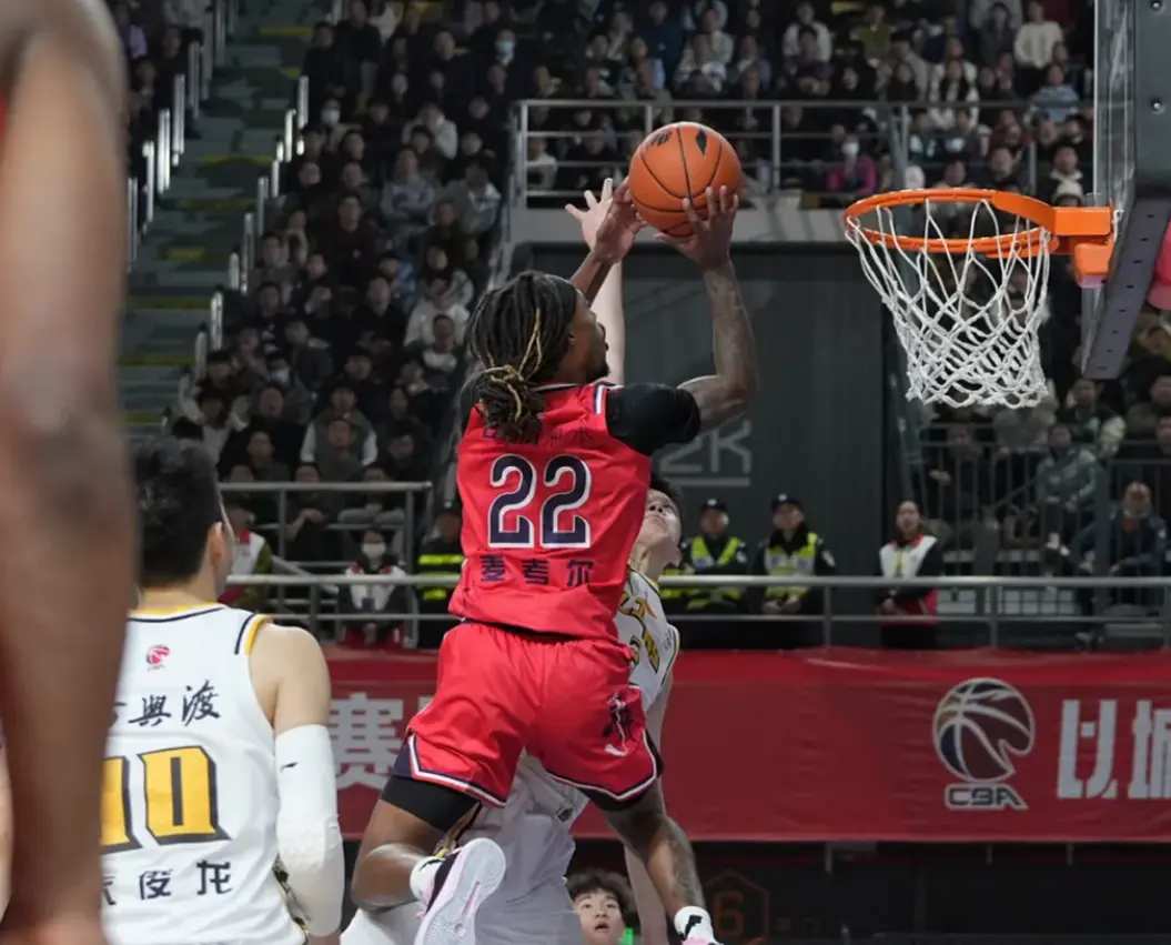 方经纪人沈, 法在下赛季, 麦考尔上赛 方经纪人沈, 法在下赛季, 麦考尔上赛