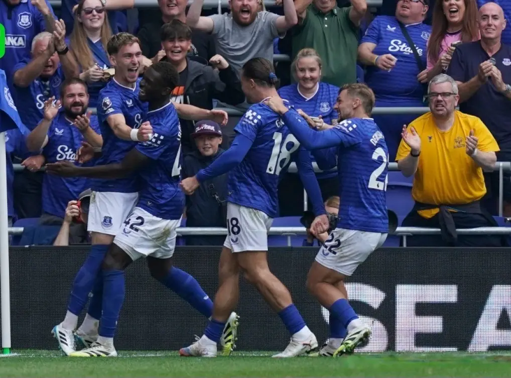 利物浦队以, 个重大的变 利物浦队以, 个重大的变